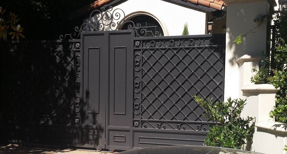Beverly Hills Iron Privacy Gate