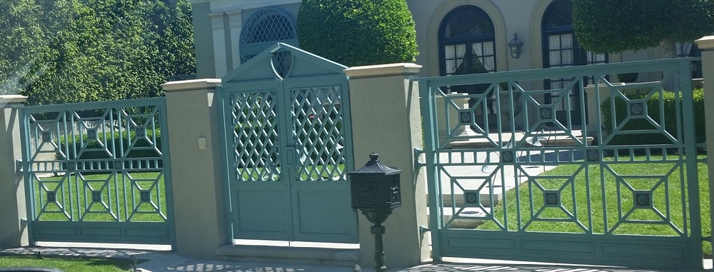 Interesting Square Pattern Fence and gate