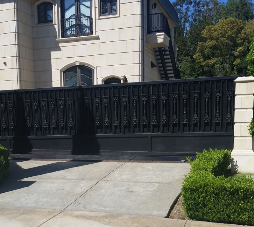 Privacy Fence in Beverly Hills