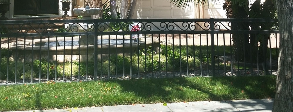 Simple Fence on Bedford Dr