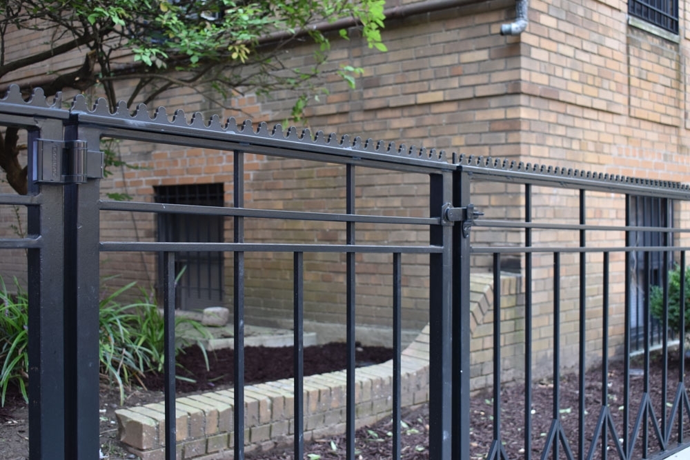 Gate with Manual Latch