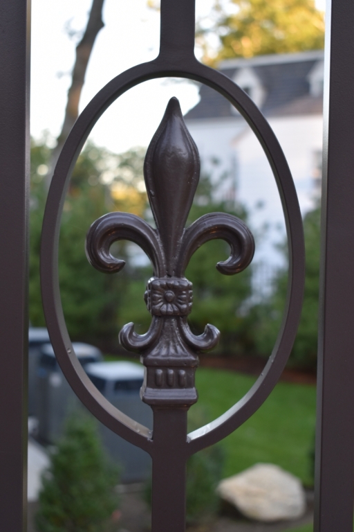 Oval Detail