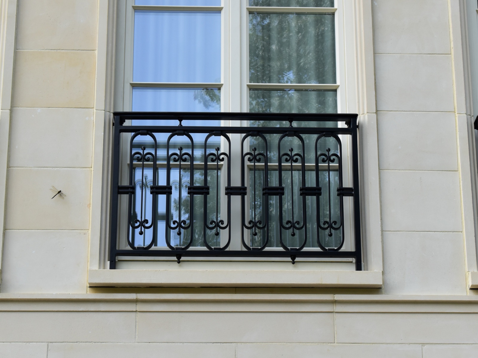 French-Balconies-2