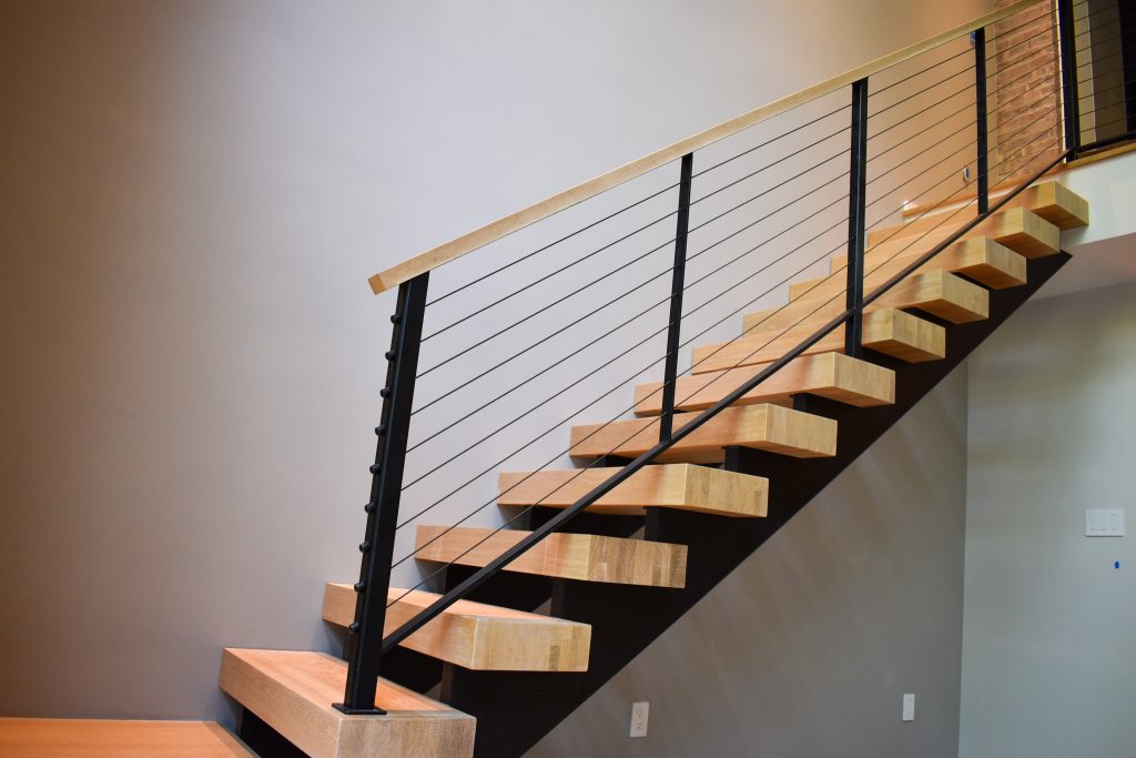 Modern duel-stringer Staircase with Cable Railing